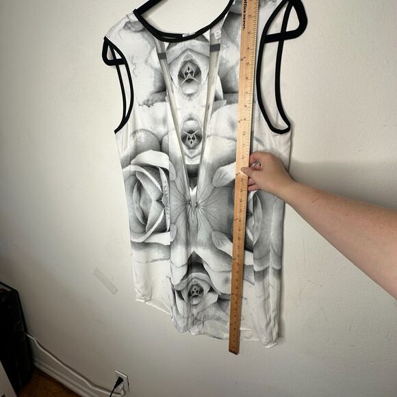 Finders Keepers Black White Tangled Secrets Rose Print Monochrome Slip Dress Med - Picture 10 of 13